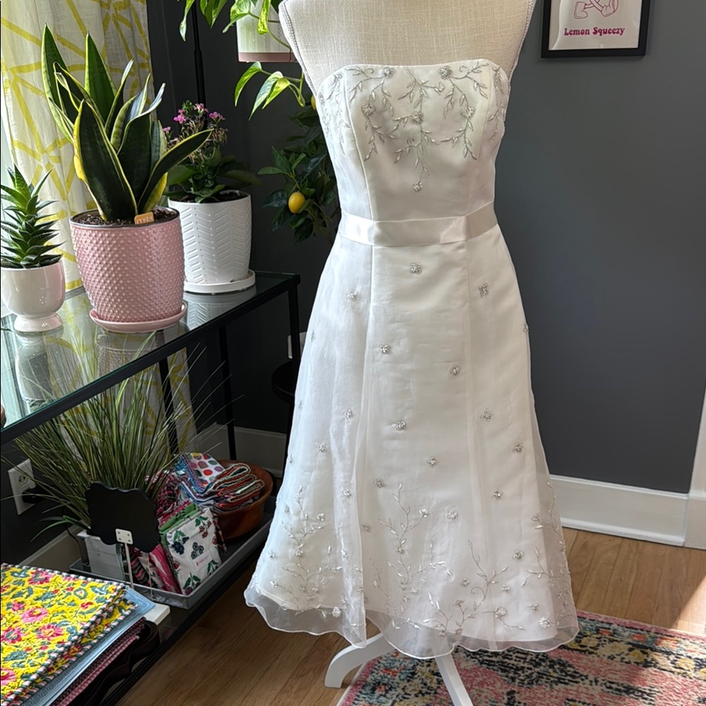 David's Bridal Cream Strapless A-Line Wedding Dress